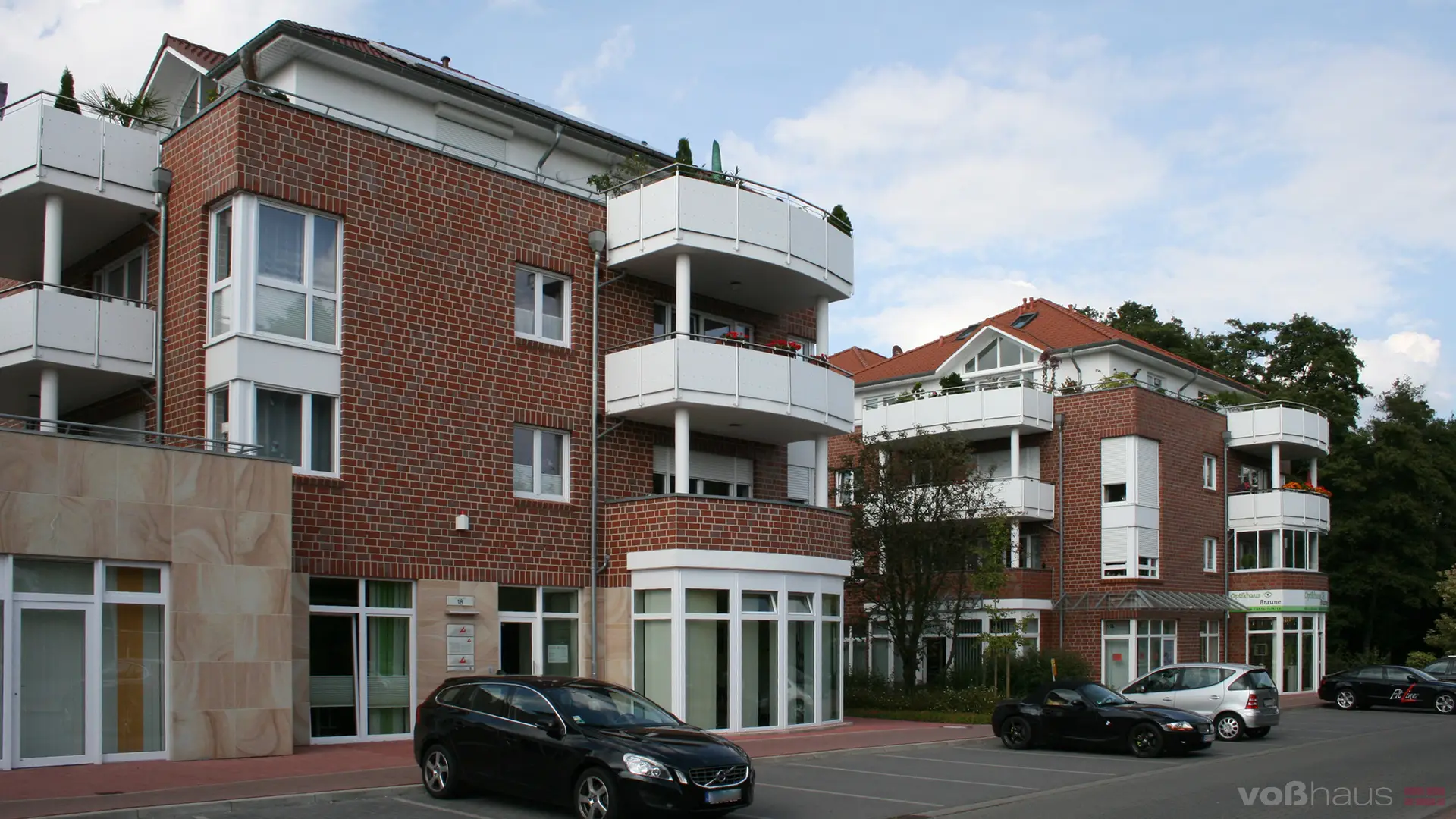Mehrfach realisiertes Wohn- und Geschäftshaus in Syke – Foto 1